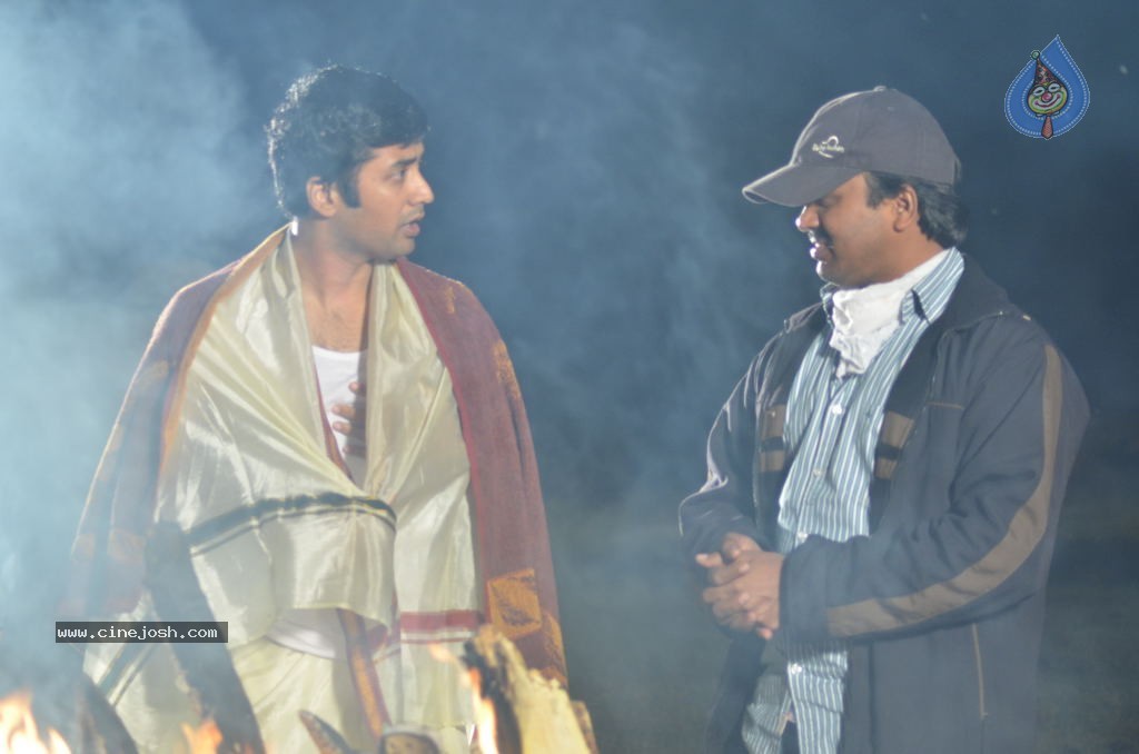 Hyderabad Love Story Working stills - 37 / 48 photos
