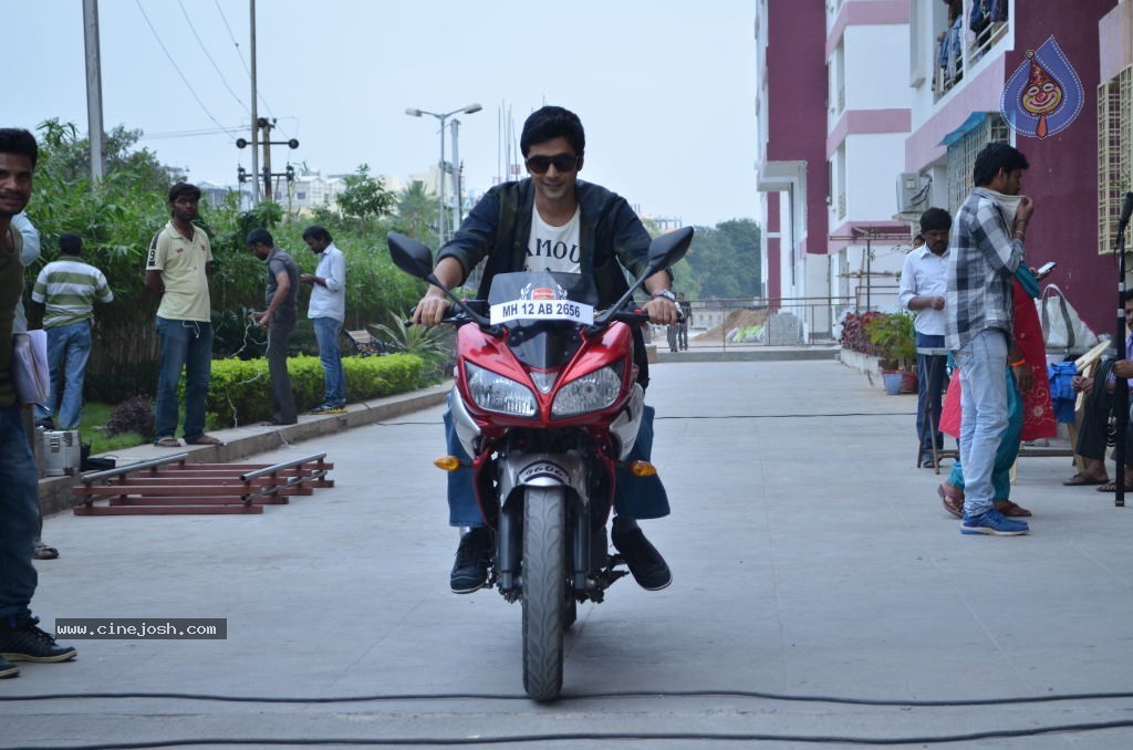 Hyderabad Love Story Working stills - 41 / 48 photos