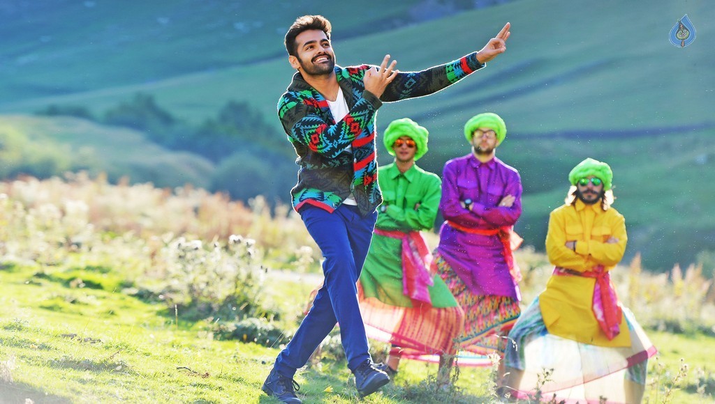 Hyper New Photos and Posters - 7 / 10 photos