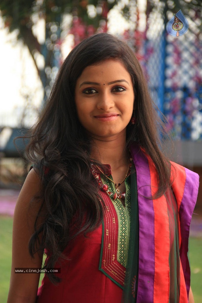 I am in Love Movie New Stills - 14 / 56 photos