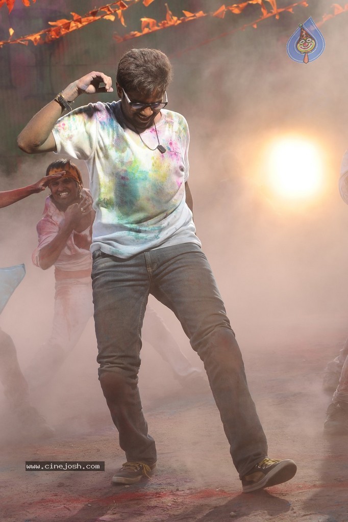 I am in Love Movie Stills - 13 / 17 photos