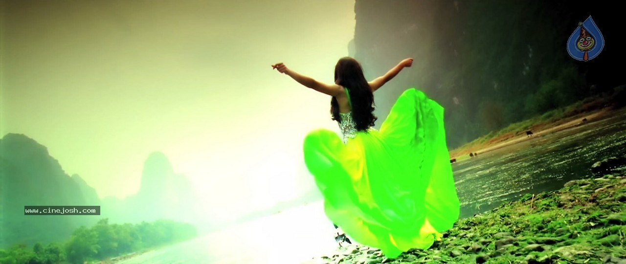 I Movie New Stills - 22 / 24 photos