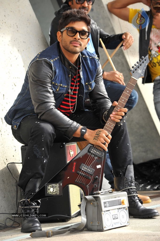 Iddarammayilatho New Photos - 2 / 7 photos