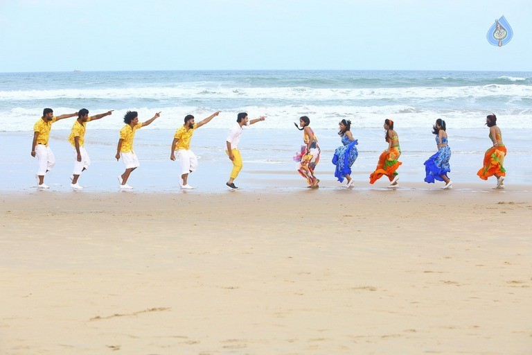 Iddari Madhya 18 Movie Stills - 8 / 46 photos