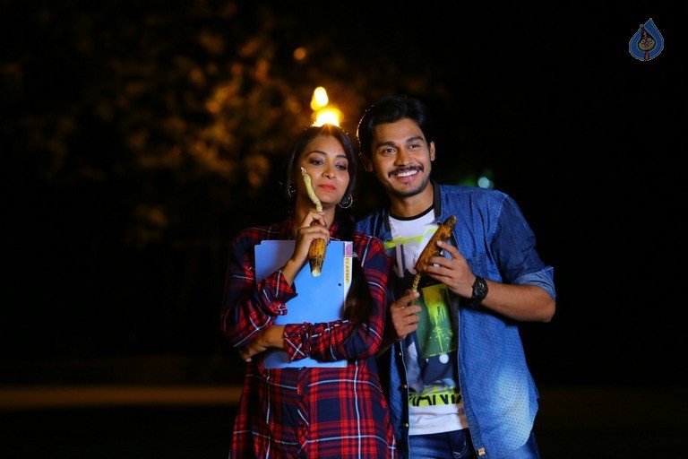 Iddari Madhya 18 Movie Stills - 23 / 46 photos