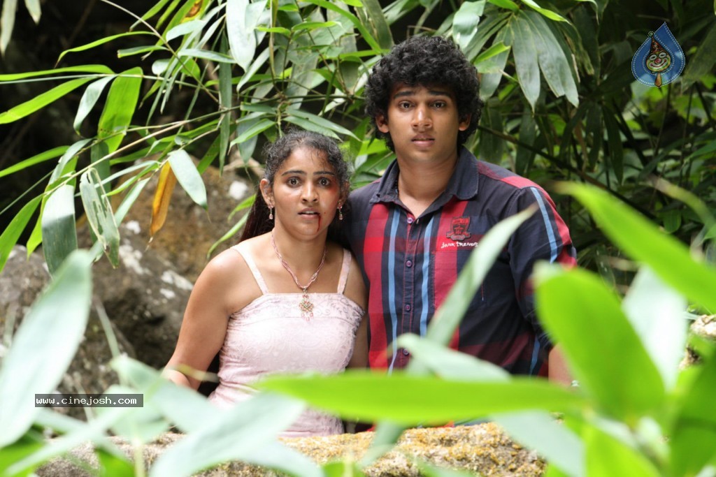 Iddaru Bhamala Kougili Movie Stills  - 24 / 30 photos
