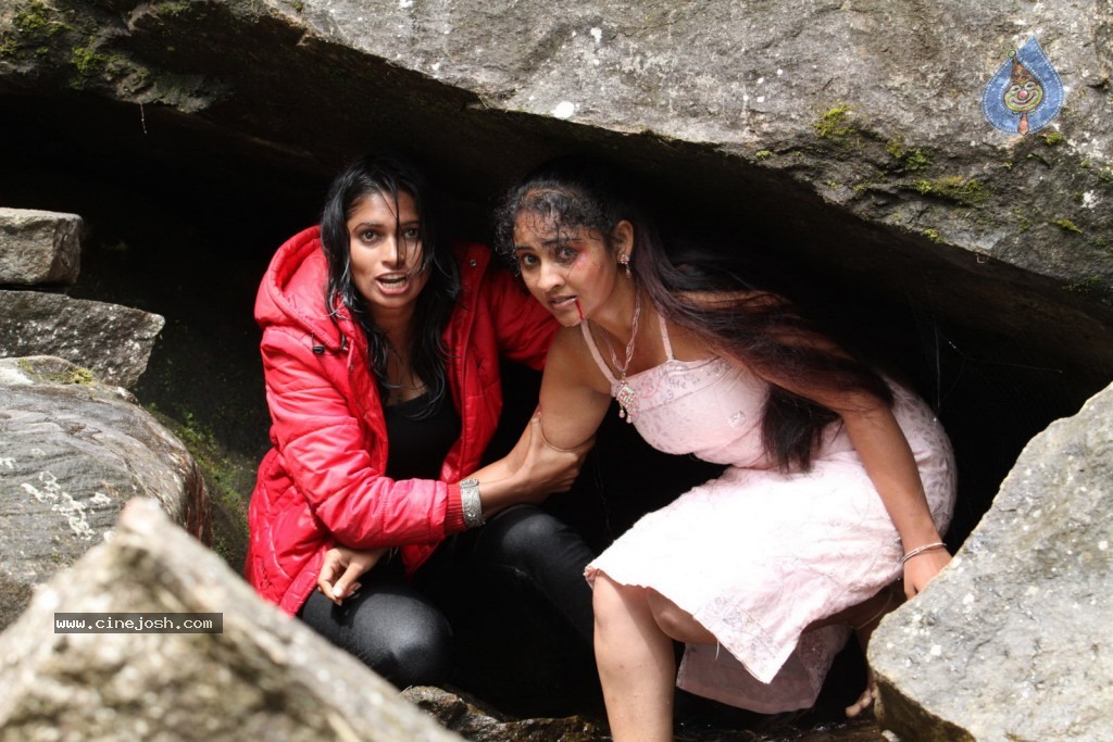 Iddaru Bhamala Kougili Movie Stills  - 30 / 30 photos