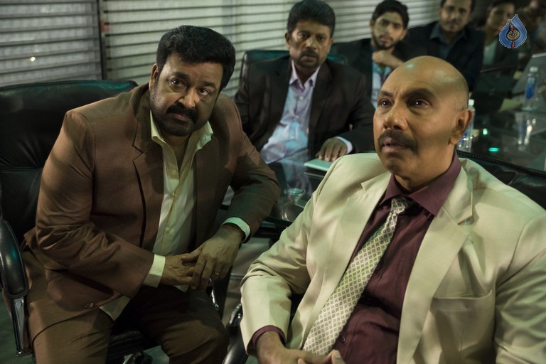 Iddaru Iddare Movie New Photos - 13 / 20 photos