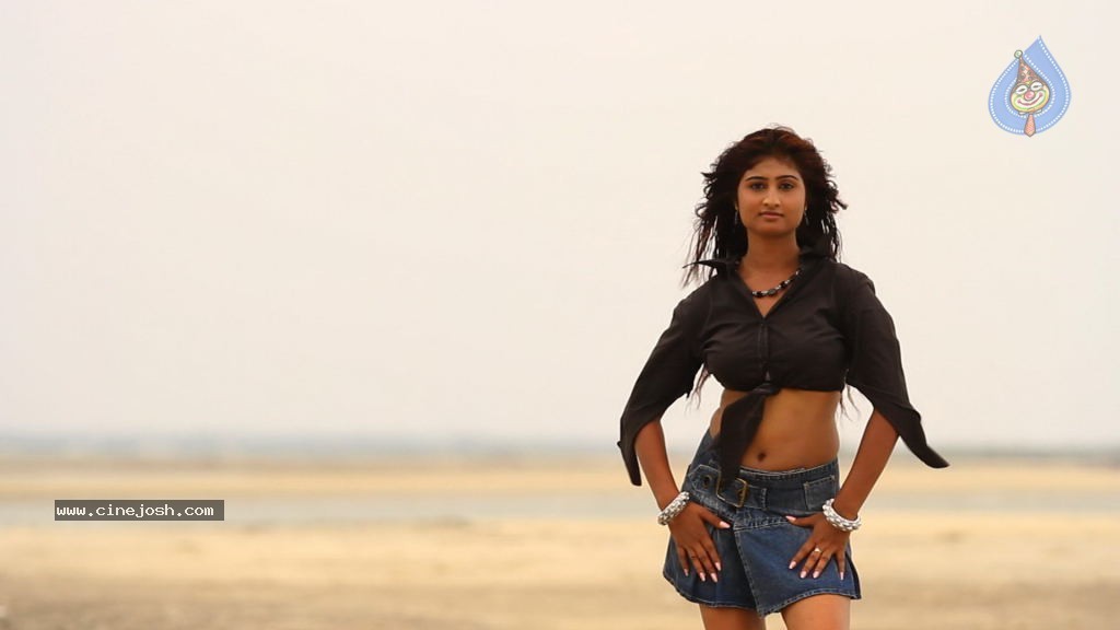 Ide Charutho Dating New Stills - 30 / 50 photos