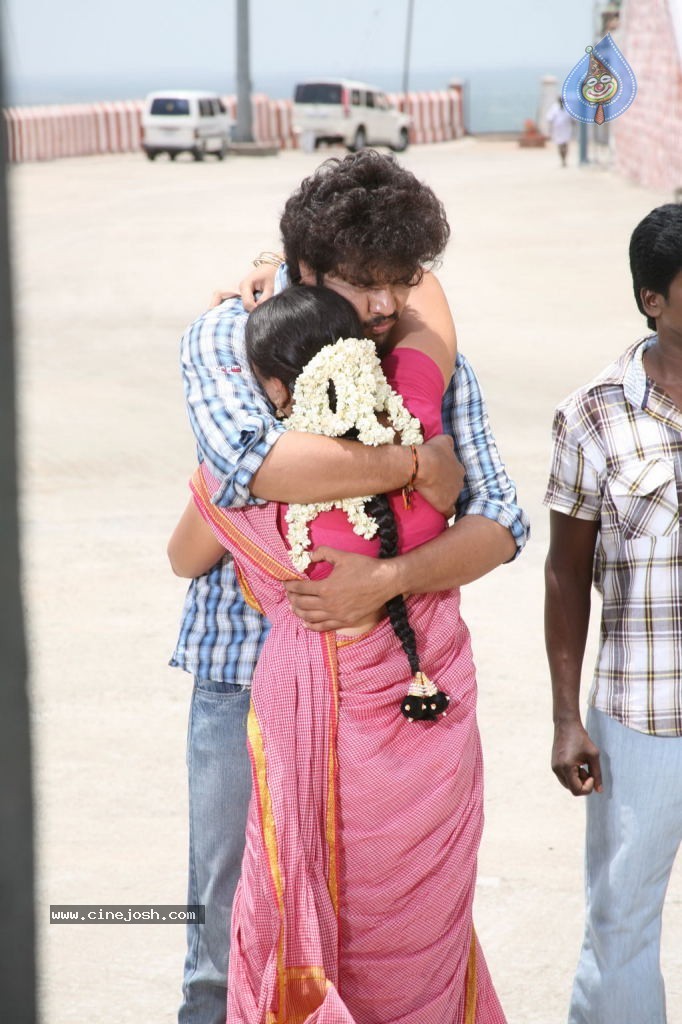 Idhayam Thiraiarangam Tamil Movie Stills - 22 / 74 photos