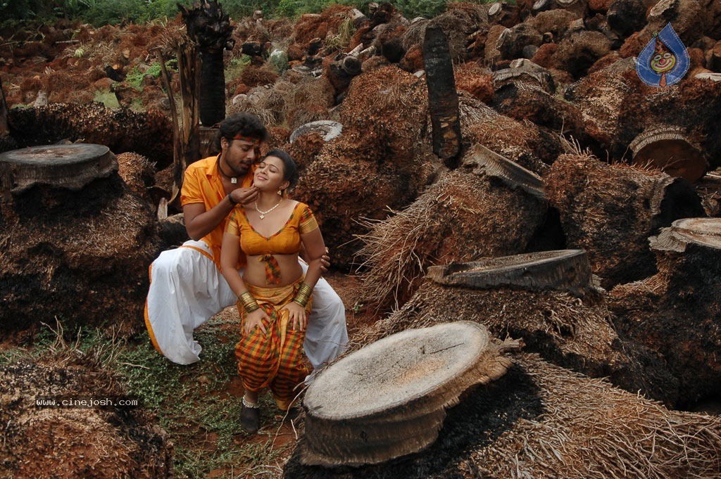 Idhayam Thiraiarangam Tamil Movie Stills - 55 / 74 photos