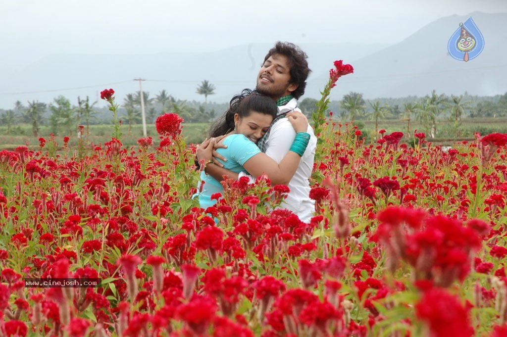 Idhayam Thiraiarangam Tamil Movie Stills - 61 / 74 photos