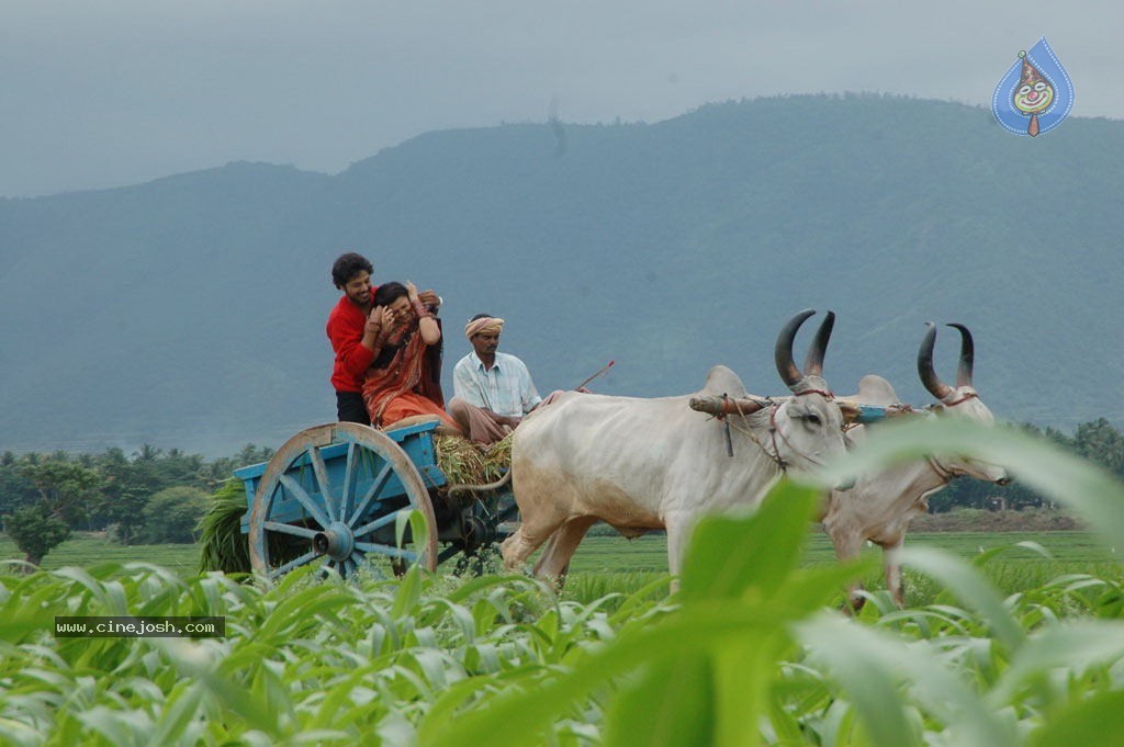 Idhayam Thiraiarangam Tamil Movie Stills - 64 / 74 photos