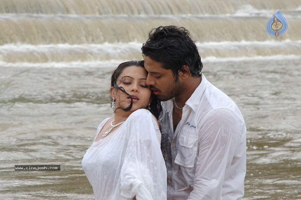 Idhayam Thiraiarangam Tamil Movie Stills - 73 / 74 photos