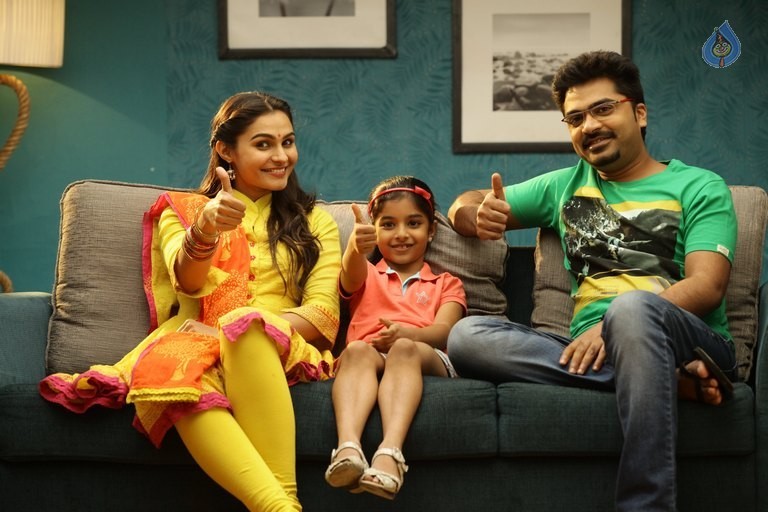 Idhu Namma Aalu Tamil Film Photos - 25 / 26 photos