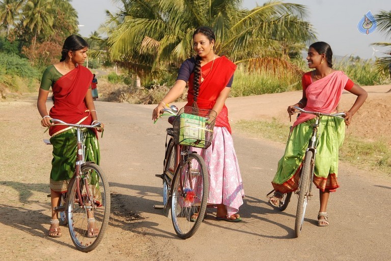 Indra Kobai Tamil Film Photos - 15 / 30 photos