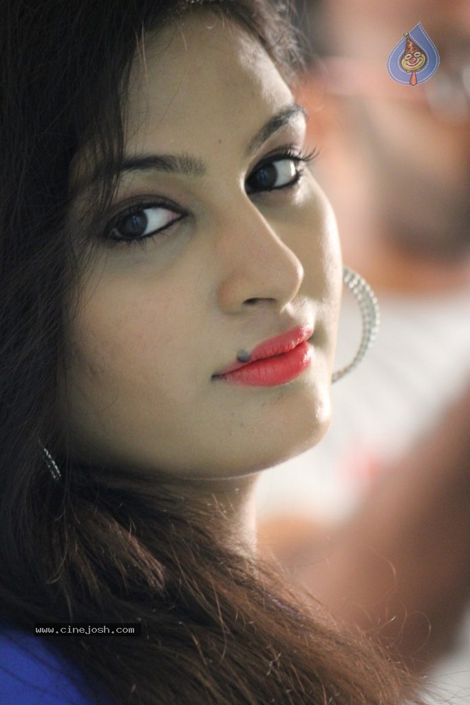 Inka Emi Anukoledu Movie Gallery - 19 / 53 photos