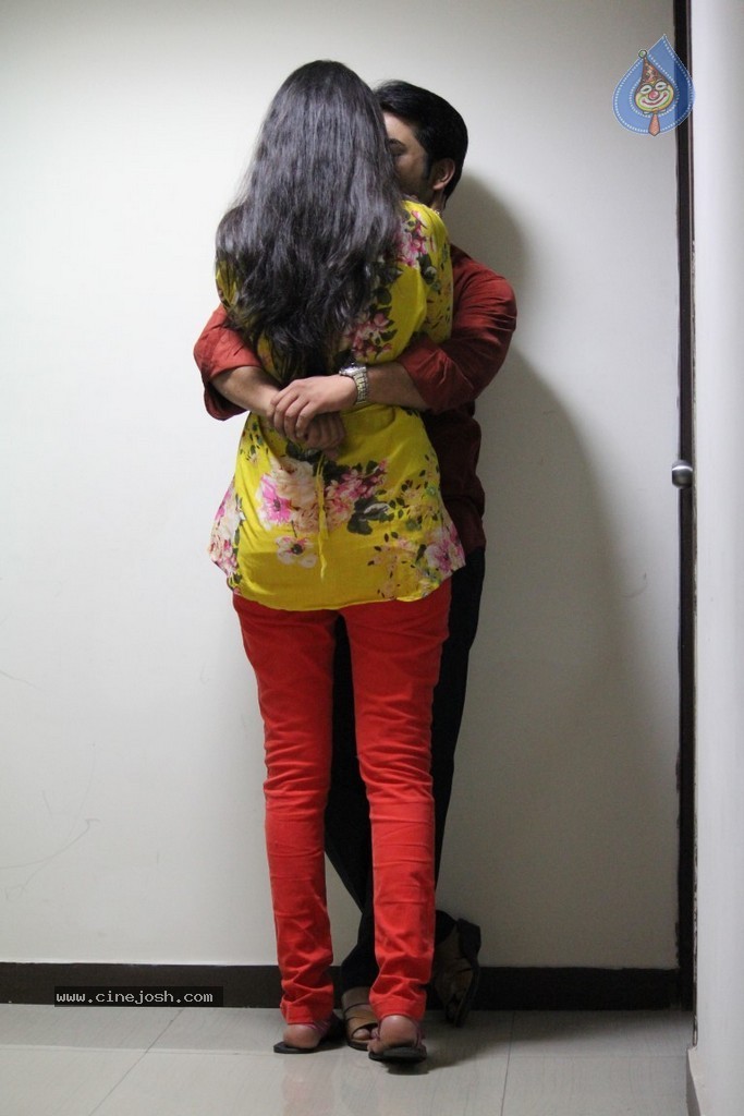 Inka Emi Anukoledu Movie Gallery - 23 / 53 photos