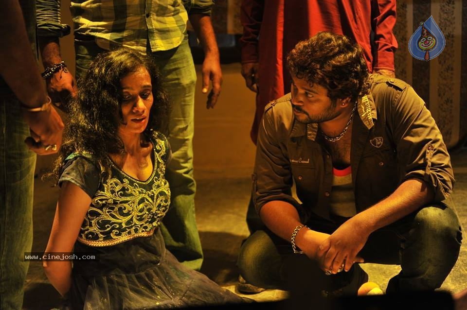 Intelligent Idiots Movie Hot Stills - 21 / 38 photos