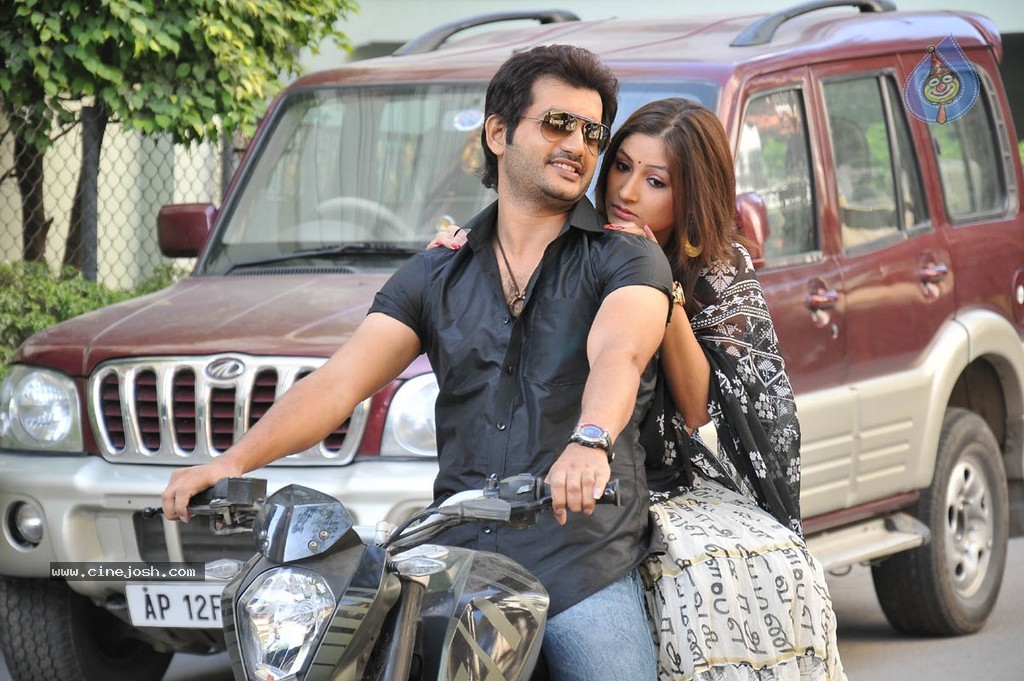 Intelligent Idiots Movie Stills n Walls - 3 / 73 photos