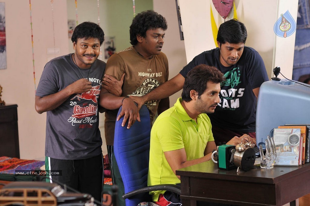 Intelligent Idiots Movie Stills n Walls - 30 / 73 photos