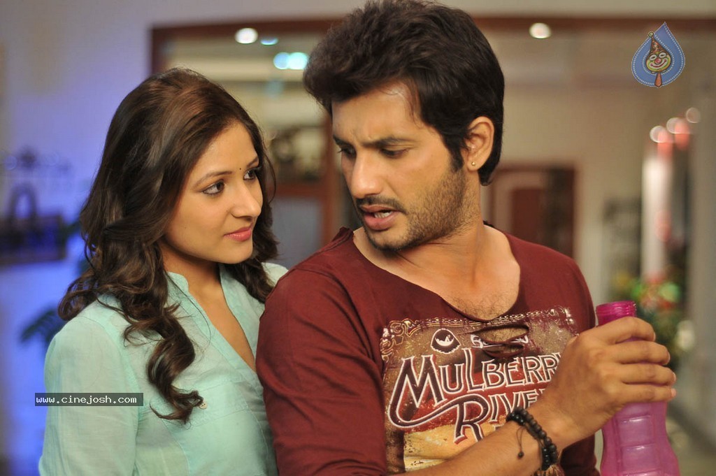 Intelligent Idiots Movie Stills n Walls - 60 / 73 photos