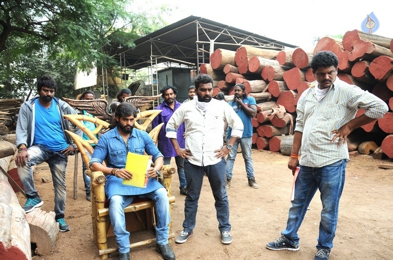 Inthalo Ennenni Vinthalo Movie Photos - 30 / 39 photos