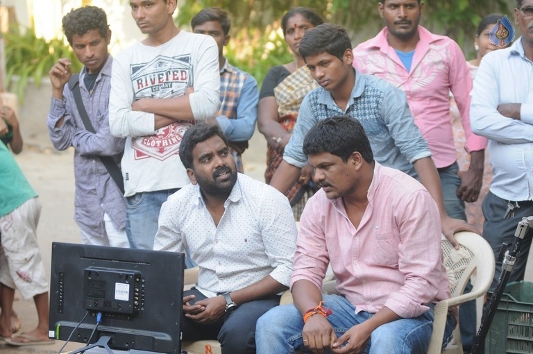 Inthalo Ennenni Vinthalo Movie Photos - 36 / 39 photos