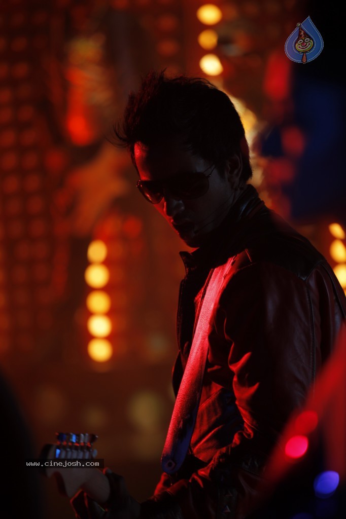 Intinta Annamayya Movie Stills n Walls - 11 / 16 photos