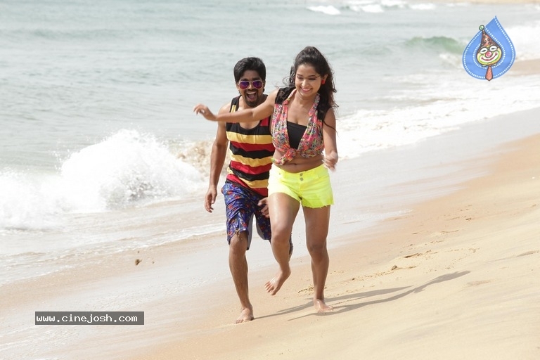 Ippatlo Ramudila Seethala Evaruntarandi Babu Movie Stills - 23 / 32 photos