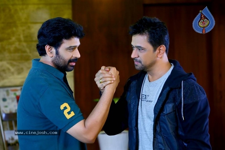 Iruvar Oppandham Movie Working Stills And Photos - 47 / 63 photos