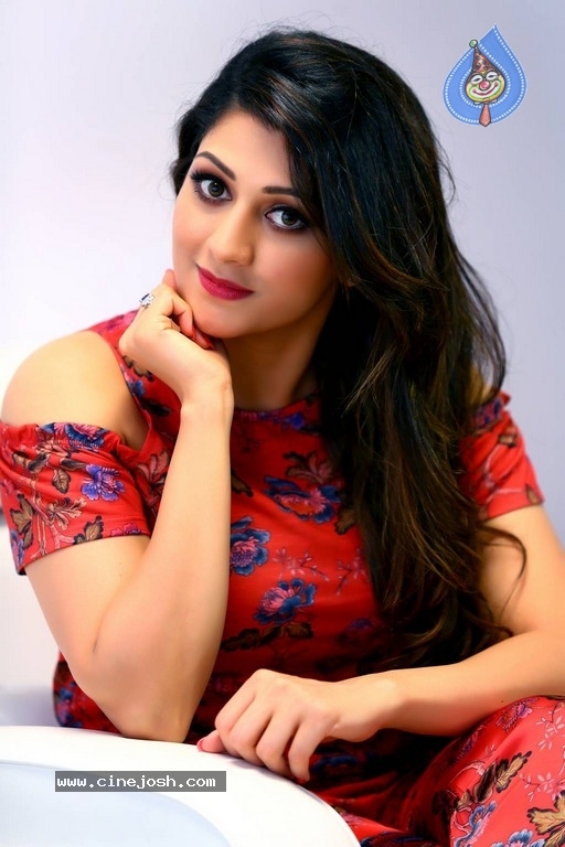 Iruvar Oppandham Movie Working Stills And Photos - 54 / 63 photos