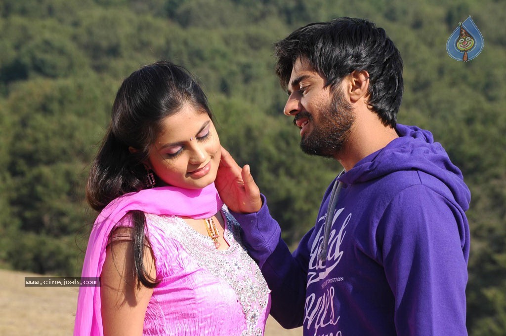 Isakki Tamil Movie Stills - 24 / 35 photos