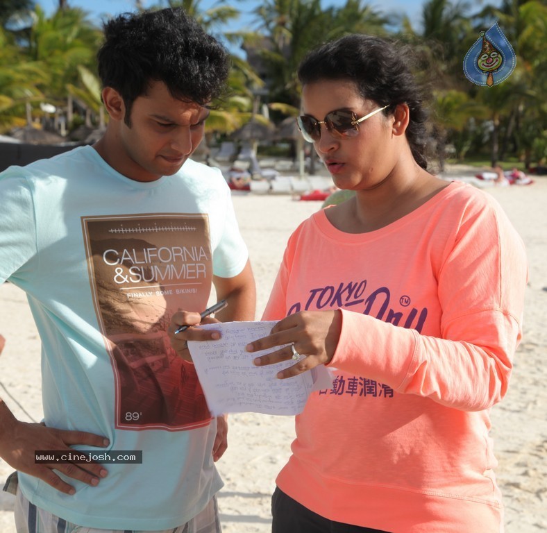 Ishq Wala Love Stills - 3 / 8 photos