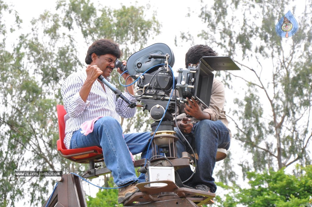 Ishta Sakhi Movie Stills - 19 / 183 photos