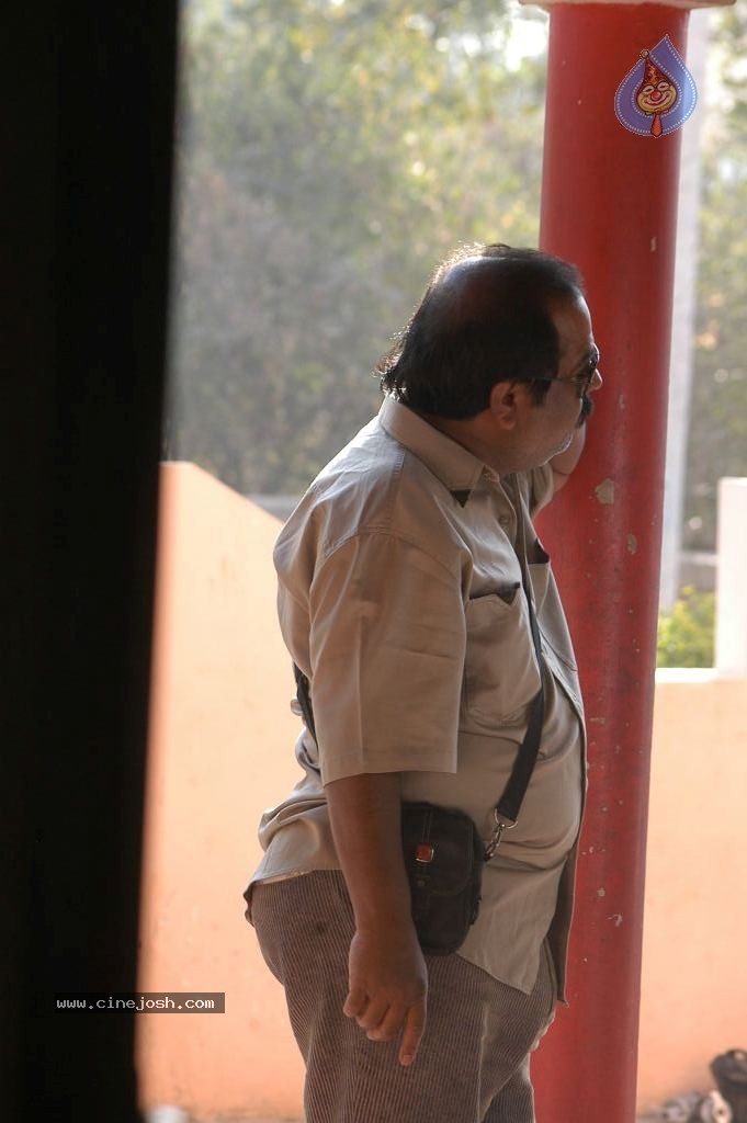 Ishta Sakhi Movie Stills - 20 / 183 photos