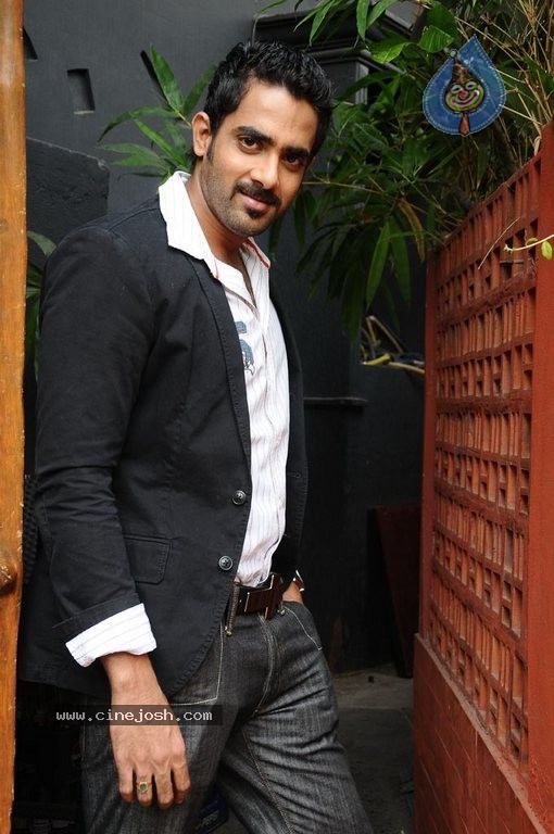 Ishtam Tamil Movie Latest Stills - 37 / 67 photos