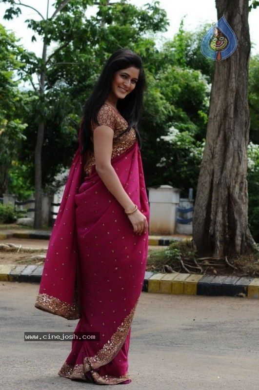 Ishtam Tamil Movie Stills - 22 / 29 photos