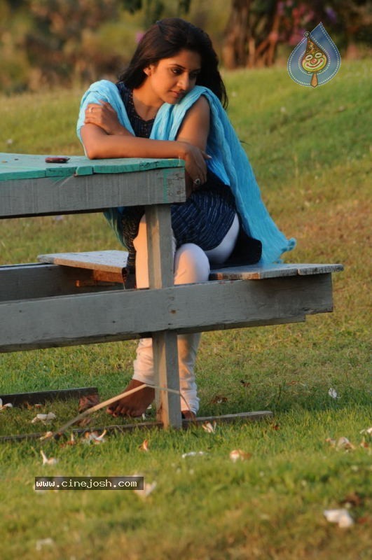 Ivan Chatriyan Tamil Movie Spicy Gallery - 14 / 29 photos