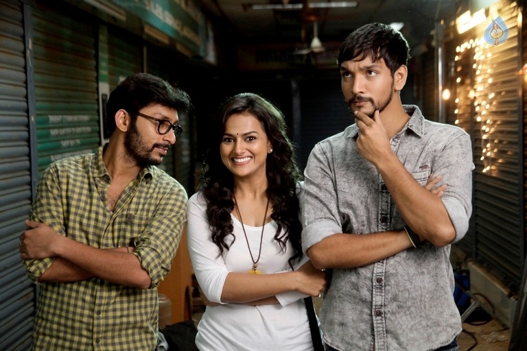 Ivan Thanthiran Tamil Movie Stills - 19 / 31 photos