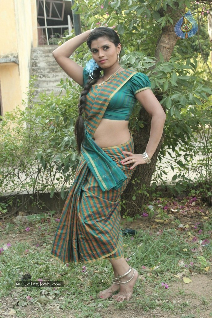 Iyakkunar Tamil Movie Stills - 6 / 86 photos