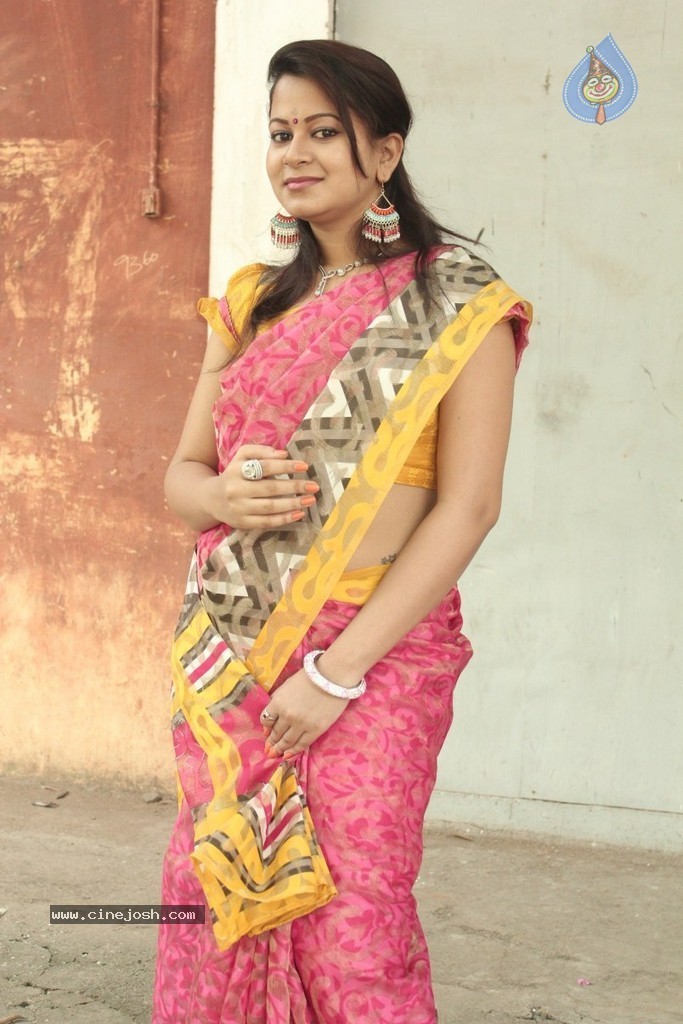 Iyakkunar Tamil Movie Stills - 59 / 86 photos