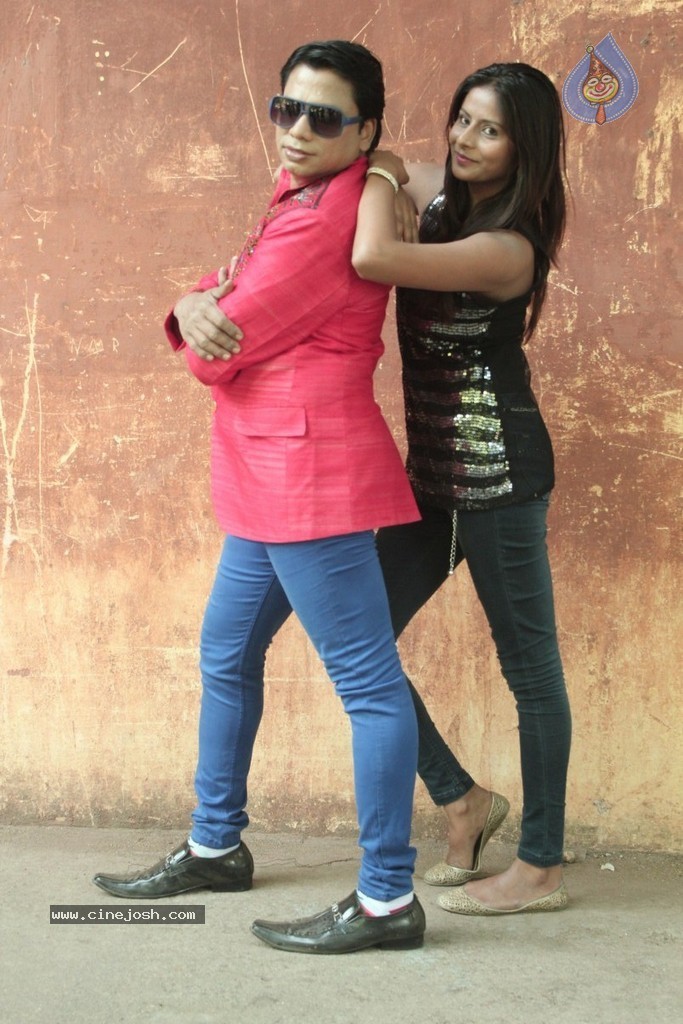 Iyakkunar Tamil Movie Stills - 86 / 86 photos