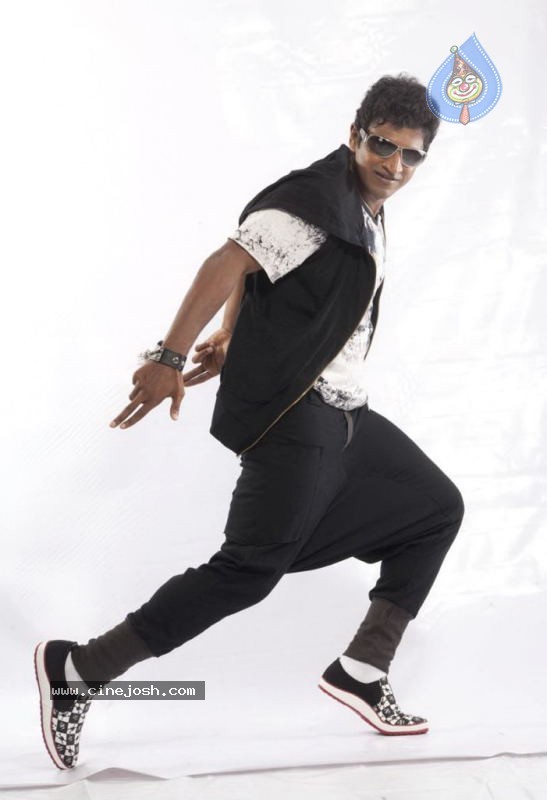 Jackie Movie Stills - 30 / 31 photos