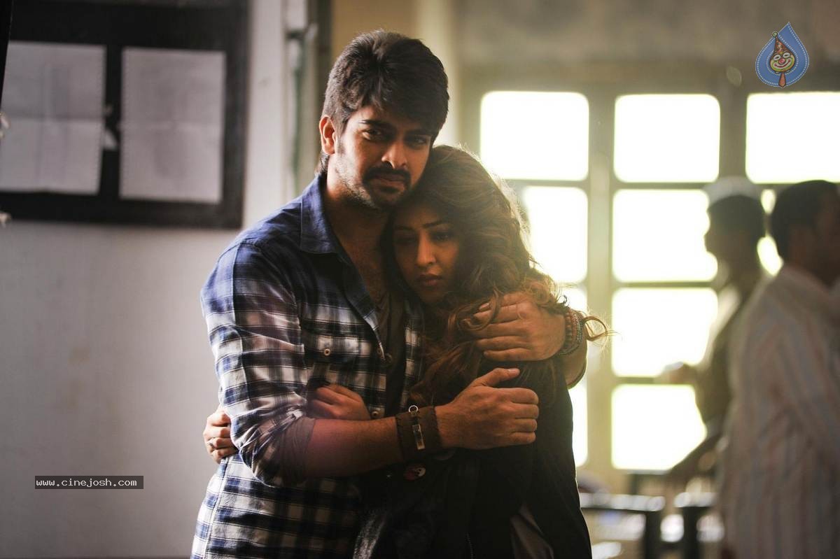 Jadoogadu Movie Stills n Walls - 23 / 51 photos