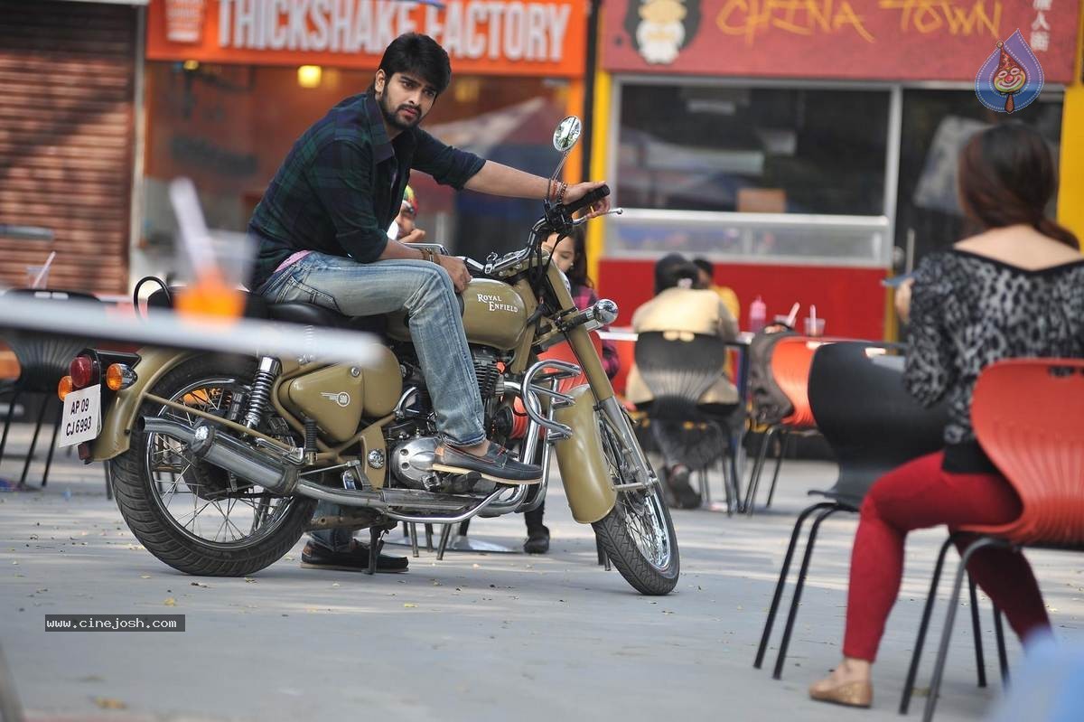 Jadoogadu Movie Stills n Walls - 47 / 51 photos