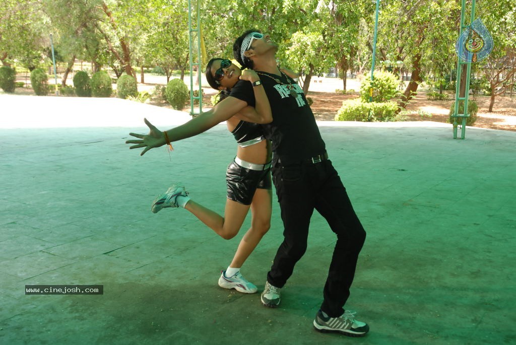 Jaleega Enjoy Cheddam Movie Stills - 31 / 50 photos