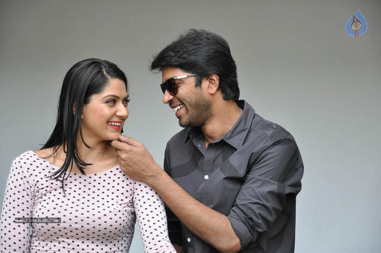 James Bond Movie New Photos - 6 / 32 photos