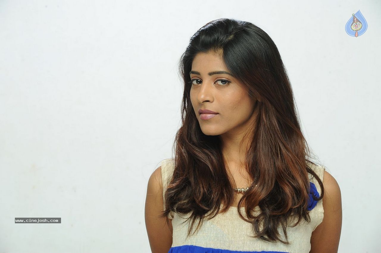 Jandhyala Rasina Premakatha Stills - 12 / 37 photos