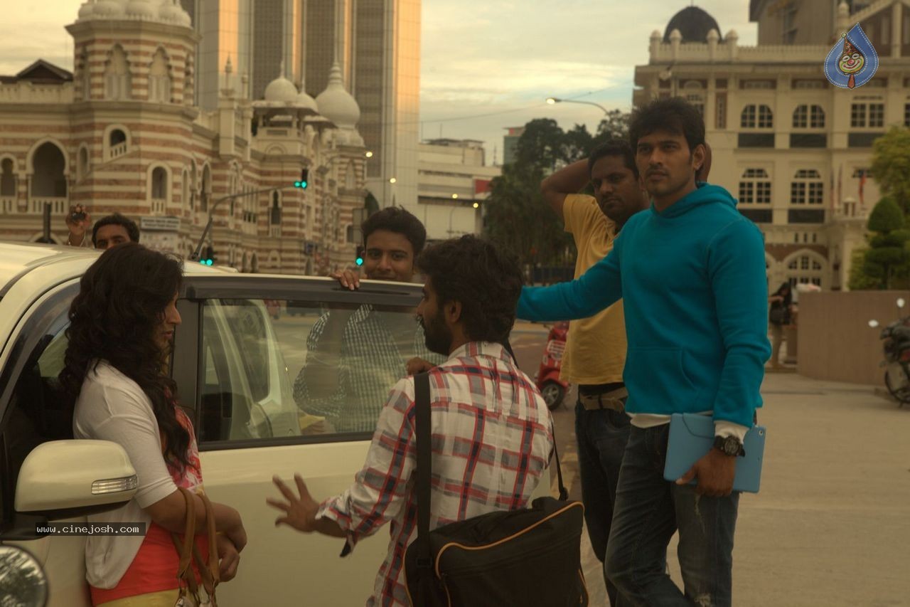 Jandhyala Rasina Premakatha Stills - 21 / 37 photos